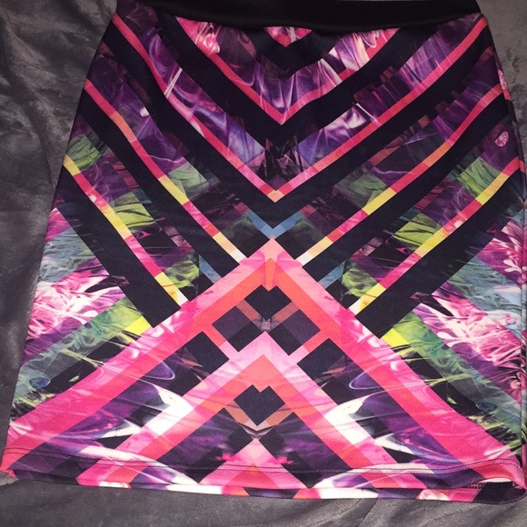 High Waisted Tribal Skirt - Picture 3 of 4